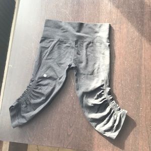 Black lululemon short tights